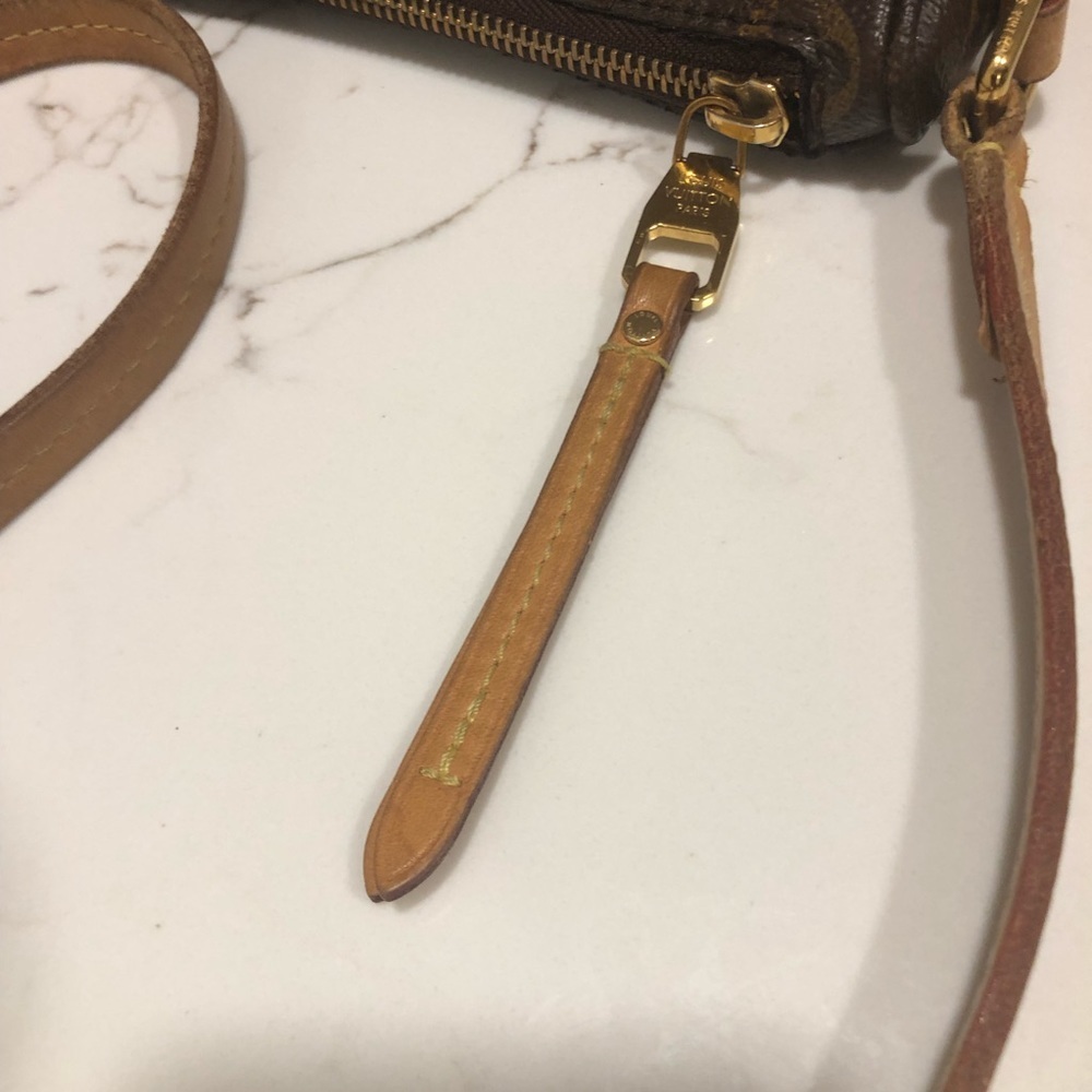 Authentic Mabillion Louis Vuitton - Picture 11 of 13